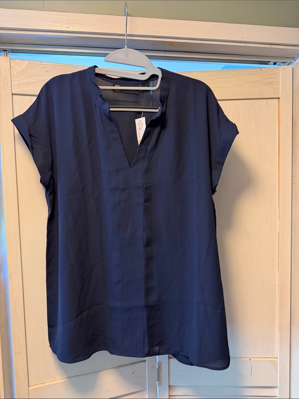 New York & Company Navy Split-Neck Short Sleeve Blouse